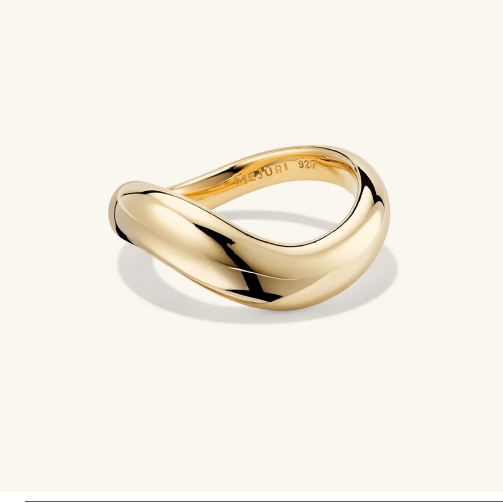 Mejuri Dôme Figure Ring